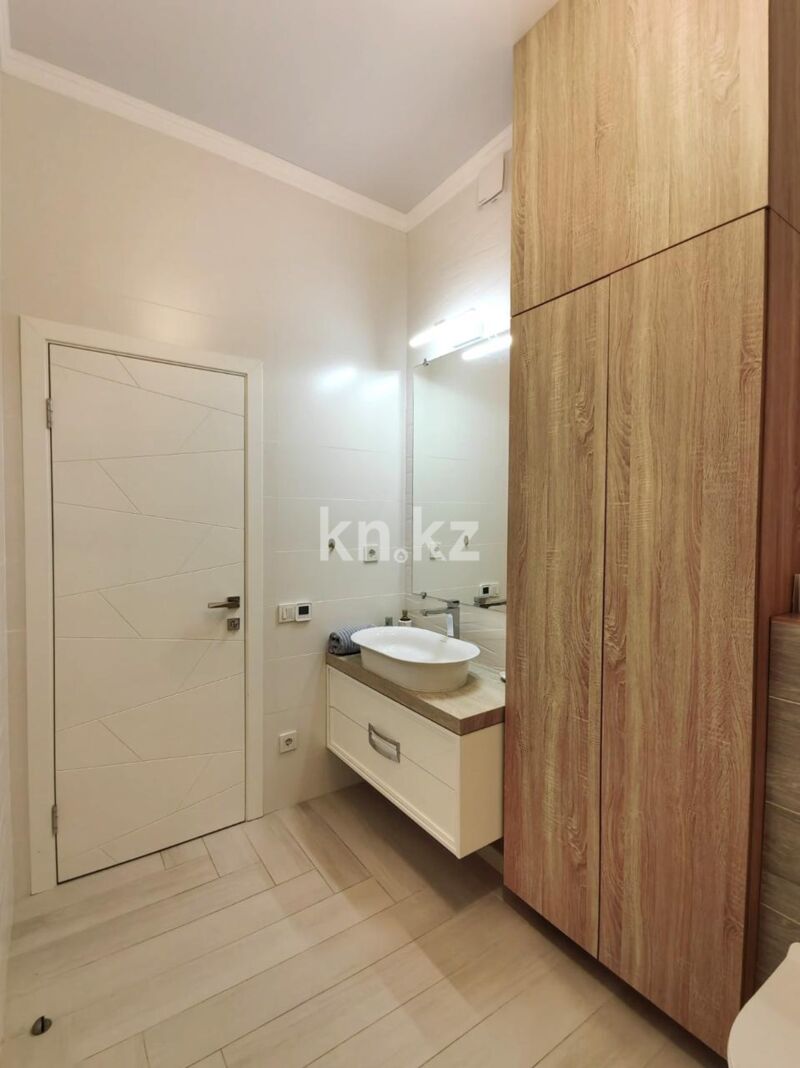 Продажа 4-комнатной квартиры, 138.4 м² - Продажа четырехкомнатных квартир в кирпичном доме в Караганде фото 21 из 31