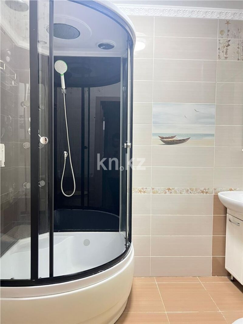 Продажа 4-комнатной квартиры, 86 м² - Продажа четырехкомнатных квартир в кирпичном доме в Караганде - страница 5 фото 23 из 36