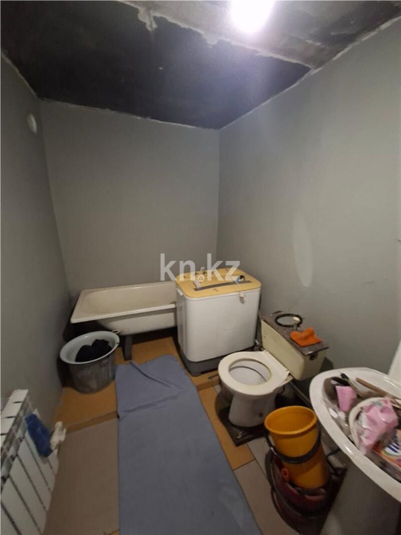 Продажа 4-комнатного дома, 63.2 м² - Продажа домов, коттеджей в Караганде - страница 6 фото 12 из 22