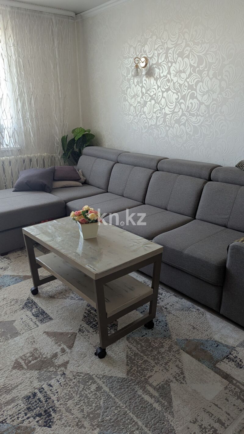Продажа 4-комнатной квартиры, 77 м² - Продажа четырехкомнатных квартир на Юго-Востоке Караганды фото 1 из 9