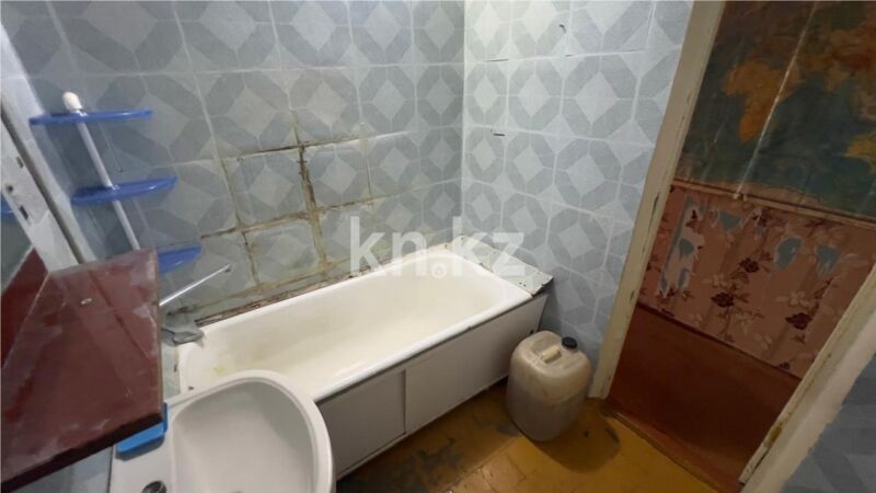 Продажа 3-комнатной квартиры, 59 м² - Продажа квартир в Михайловке Караганды - страница 3 фото 10 из 13