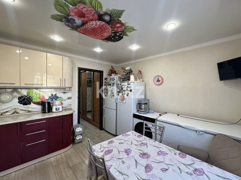Продажа 4-комнатной квартиры, 86.9 м² - Продажа квартир в районе Город в Караганде фото 14 из 38