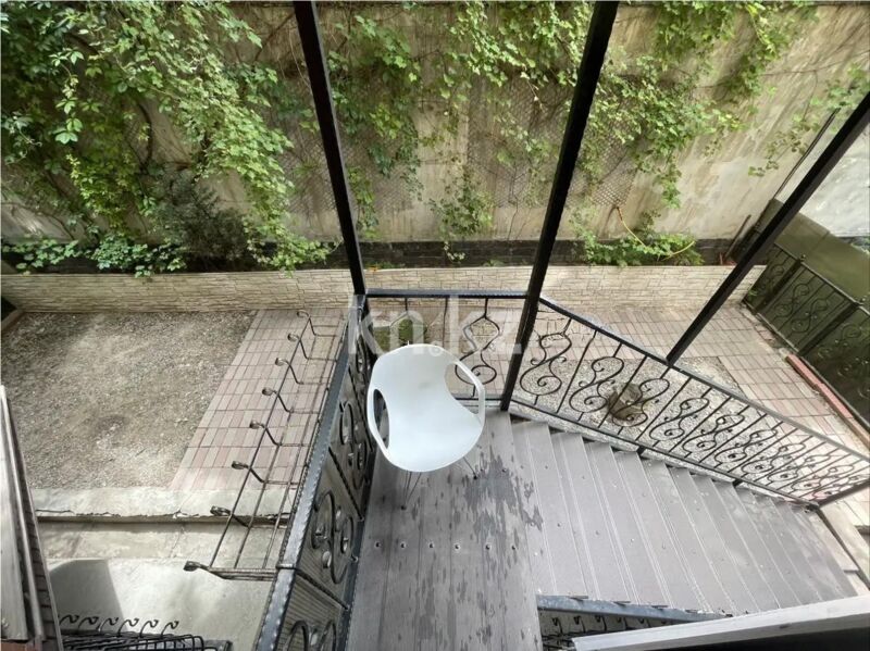 Продажа 7-комнатной квартиры, 246 м² - Продажа пятикомнатных и более квартир в Медеуском р-не Алматы фото 13 из 14