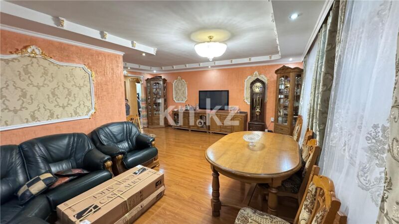 Продажа 4-комнатной квартиры, 97 м² - Продажа четырехкомнатных квартир в кирпичном доме в Караганде фото 1 из 28