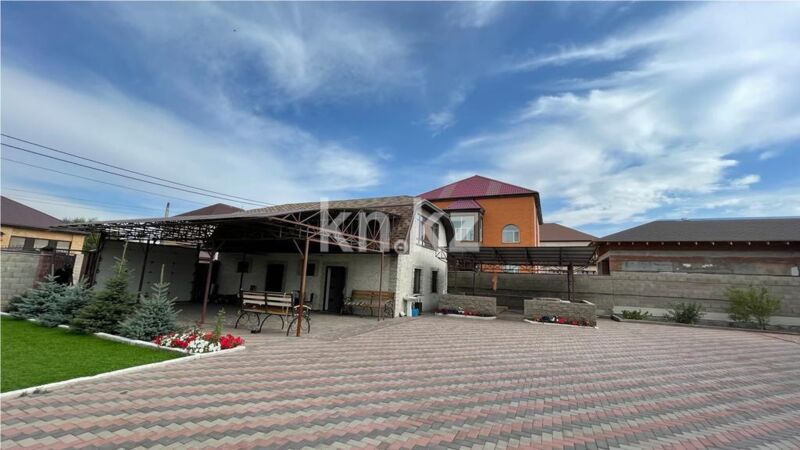 Продажа 9-комнатного дома, 286.3 м² - Продажа домов, коттеджей в Караганде - страница 5 фото 3 из 19