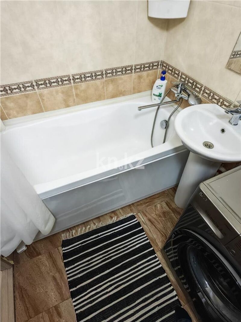 Продажа 3-комнатной квартиры, 70 м² - Продажа трехкомнатных квартир в Казахстане - страница 29 фото 16 из 26