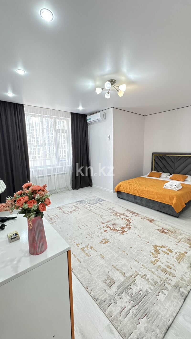 Аренда 1-комнатной квартиры посуточно, 52 м² - Аренда квартир посуточно в Астане - страница 3 фото 1 из 21