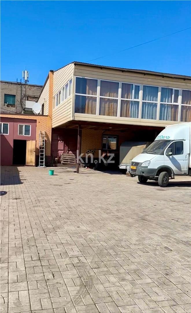 Продажа 6-комнатного дома, 230 м² - Продажа домов, коттеджей в Караганде - страница 6 фото 31 из 33