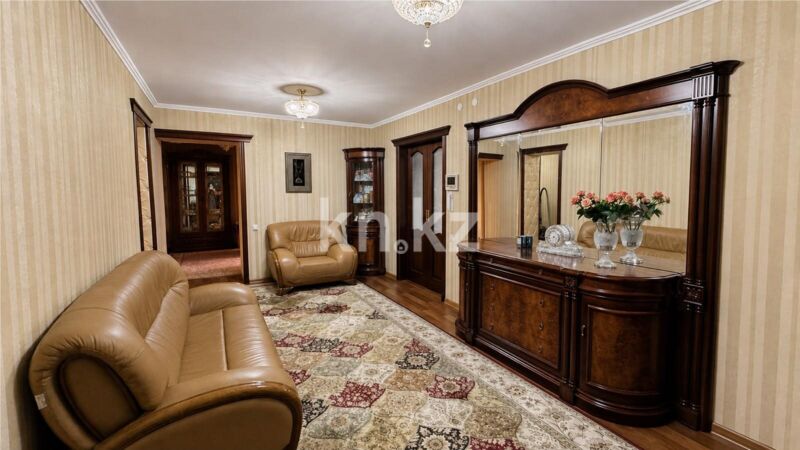 Продажа 4-комнатной квартиры, 145 м² - Недвижимость в Караганде - страница 2 фото 2 из 12