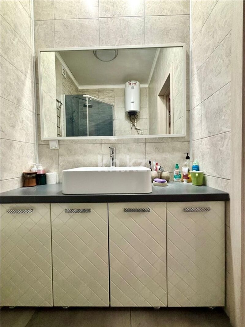 Продажа 2-комнатной квартиры, 60 м² - Продажа квартир в Михайловке Караганды - страница 2 фото 10 из 15