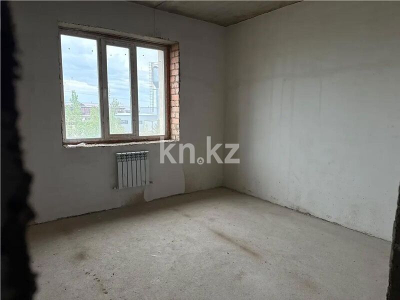 Продажа 3-комнатной квартиры, 83 м² - Продажа трехкомнатных квартир на Юго-Востоке Караганды - страница 9 фото 1 из 4