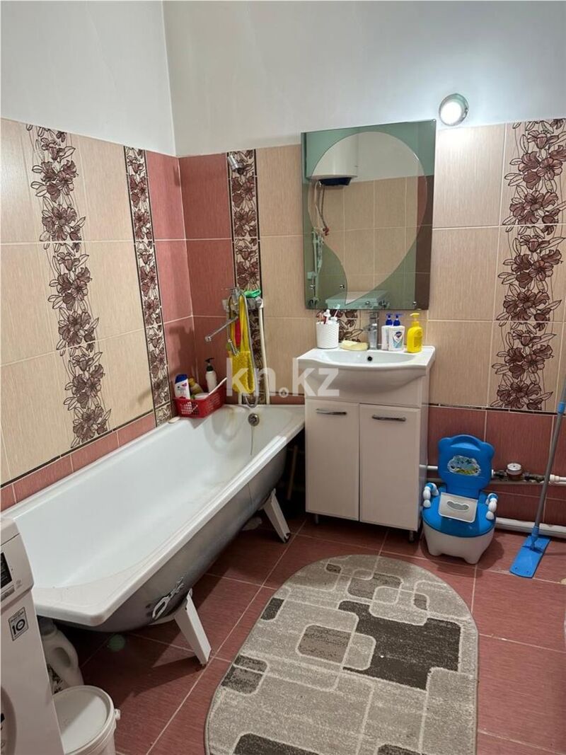 Продажа 2-комнатной квартиры, 68 м² - Продажа двухкомнатных квартир в монолитно-каркасном доме в Караганде - страница 4 фото 11 из 12