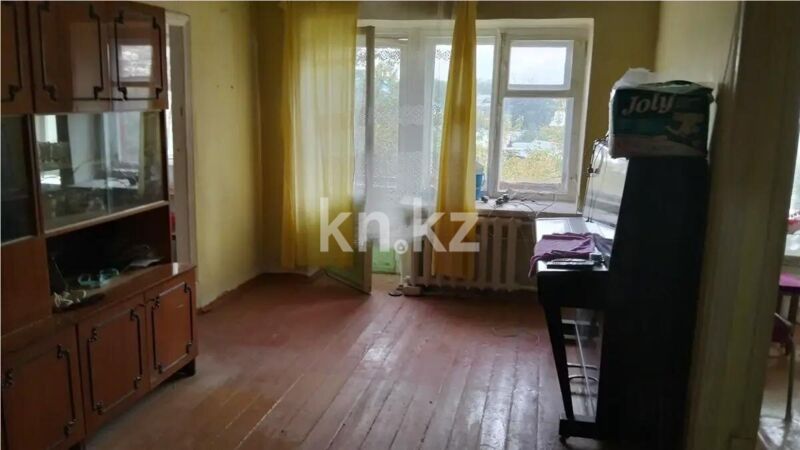 Продажа 3-комнатной квартиры, 42 м² - Продажа офисных и торговых помещений в Абае фото 1 из 8
