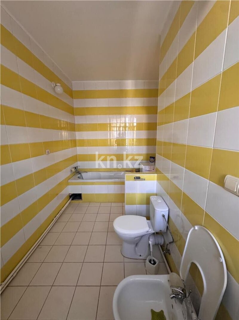 Продажа 3-комнатной квартиры, 81 м² - Продажа трехкомнатных квартир в кирпичном доме в Караганде - страница 5 фото 6 из 10