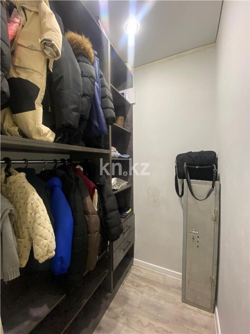 Продажа 2-комнатной квартиры, 41 м² - Продажа двухкомнатных квартир на Юго-Востоке Караганды - страница 3 фото 11 из 13