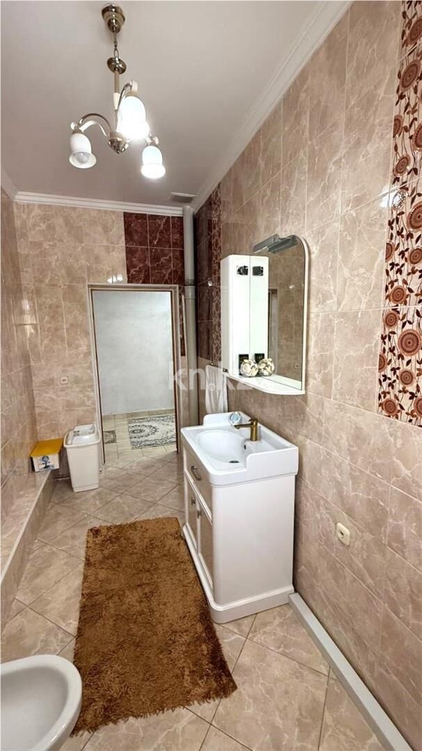 Продажа 6-комнатного дома, 231 м² - Недвижимость в Темиртау - страница 7 фото 18 из 36