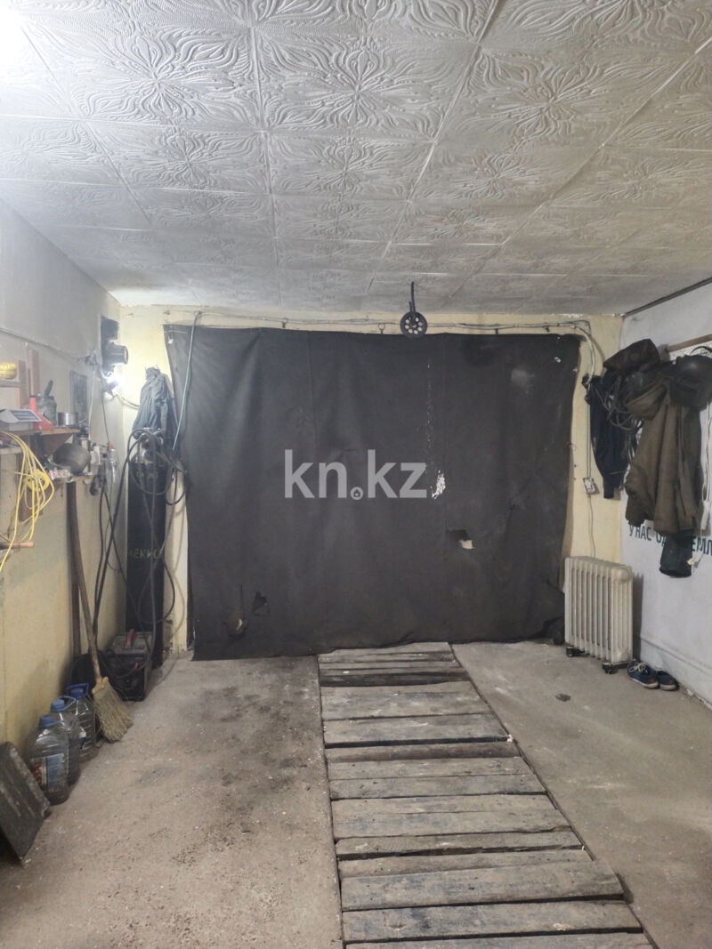 Продажа гаража, 10 м² - Продажа жилой и коммерческой недвижимости в Усть-Каменогорске фото 1 из 1