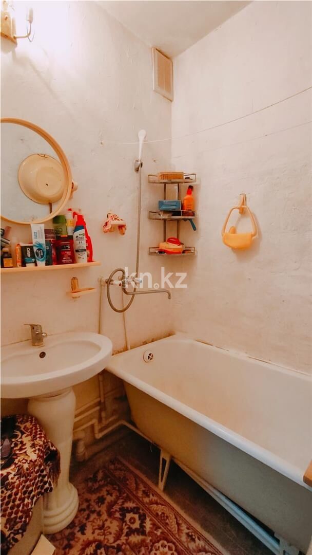 Продажа 1-комнатной квартиры, 37 м² - Продажа однокомнатных квартир на Юго-Востоке Караганды - страница 3 фото 8 из 9