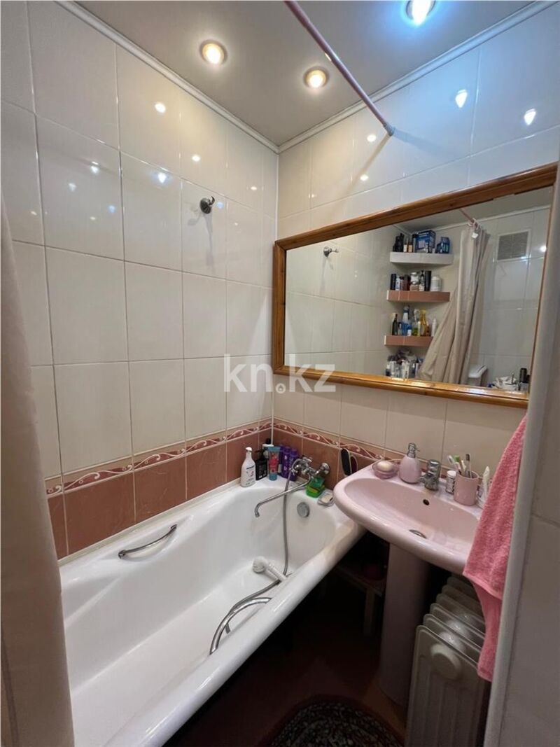 Продажа 3-комнатной квартиры, 65 м² - Продажа трехкомнатных квартир в кирпичном доме в Караганде - страница 17 фото 10 из 15