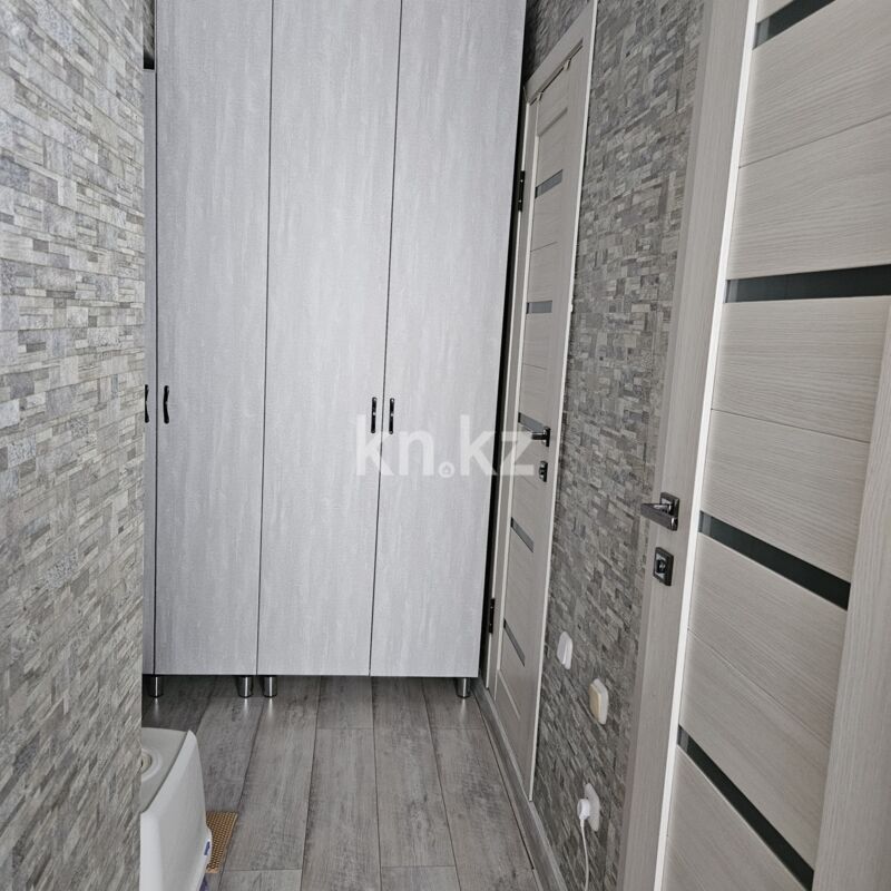 Продажа 2-комнатной квартиры, 52.6 м² - Продажа двухкомнатных квартир в панельном доме в Караганде фото 18 из 38