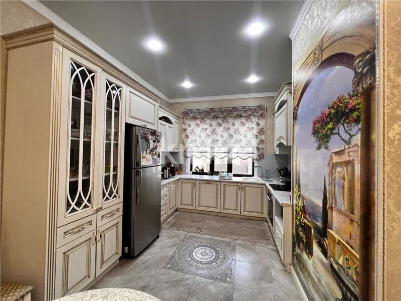 Продажа 7-комнатного дома, 320 м² - Продажа домов, коттеджей на Юго-Востоке Караганды - страница 2 фото 15 из 36