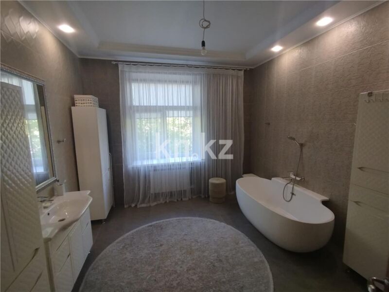 Продажа 6-комнатной квартиры, 241 м² - Продажа пятикомнатных и более квартир в Темиртау фото 48 из 59
