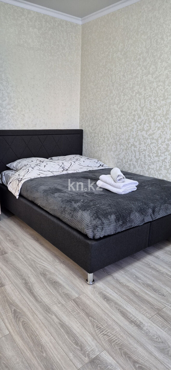 Аренда 1-комнатной квартиры посуточно, 37.5 м² - Аренда квартир посуточно в р-не Сарыарка Астаны фото 1 из 16