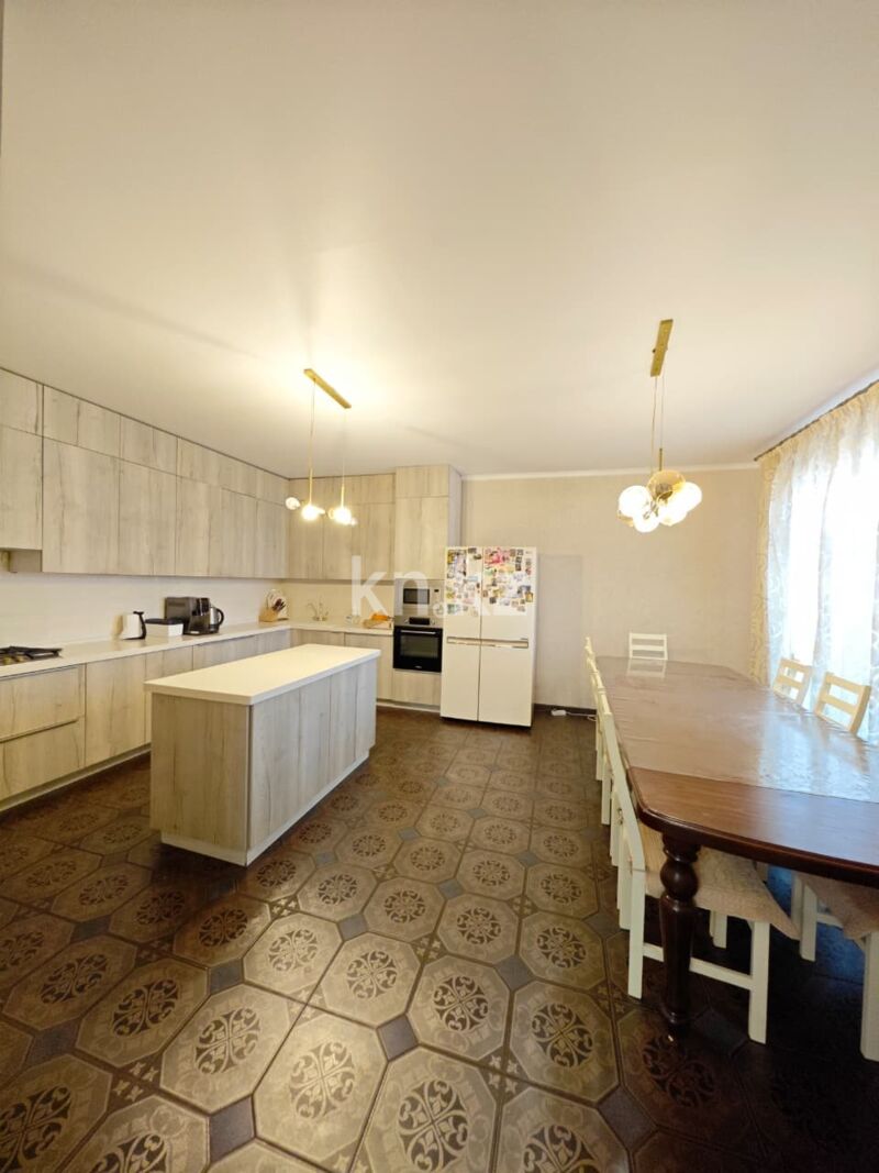 Продажа 7-комнатного дома, 450 м² - Продажа домов, коттеджей в Караганде - страница 2 фото 7 из 39
