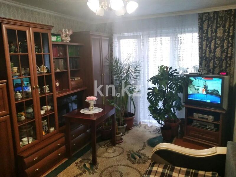 Продажа 3-комнатной квартиры, 57 м² - Продажа трехкомнатных квартир в Майкудуке Караганды - страница 4 фото 1 из 4