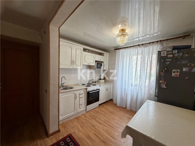 Продажа 3-комнатной квартиры, 63 м² - Продажа трехкомнатных квартир в кирпичном доме в Караганде - страница 12 фото 6 из 9