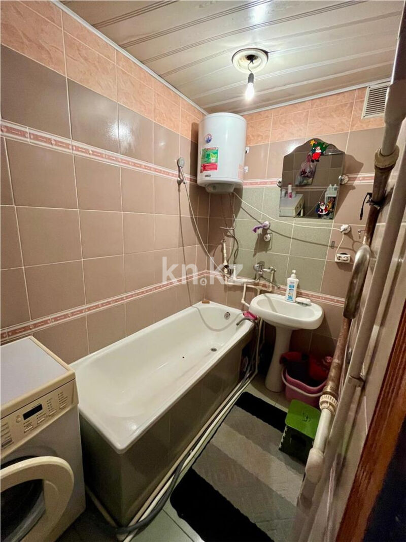 Продажа 4-комнатной квартиры, 72 м² - Продажа четырехкомнатных квартир в кирпичном доме в Караганде - страница 9 фото 10 из 12