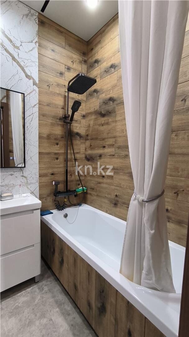Продажа 2-комнатной квартиры, 70 м² - Продажа двухкомнатных квартир на Юго-Востоке Караганды фото 15 из 21