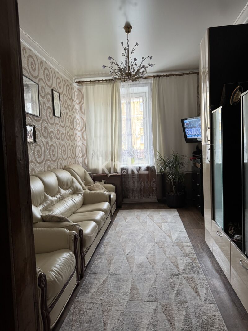 Продажа 3-комнатной квартиры, 65.8 м² - Продажа трехкомнатных квартир в кирпичном доме в Караганде фото 1 из 5