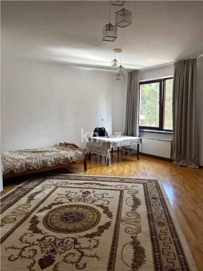 Продажа 4-комнатной квартиры, 200 м² - Продажа квартир в монолитно-каркасном доме в Казахстане - страница 49 фото 1 из 4