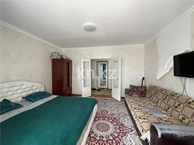 Продажа 1-комнатной квартиры, 42 м² - Продажа однокомнатных квартир в панельном доме в Караганде - страница 9 фото 2 из 12