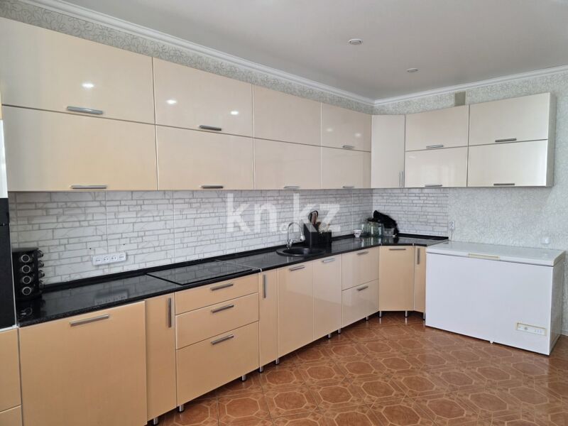 Продажа 3-комнатной квартиры, 93.7 м² - Продажа квартир от собственников в Караганде фото 13 из 25