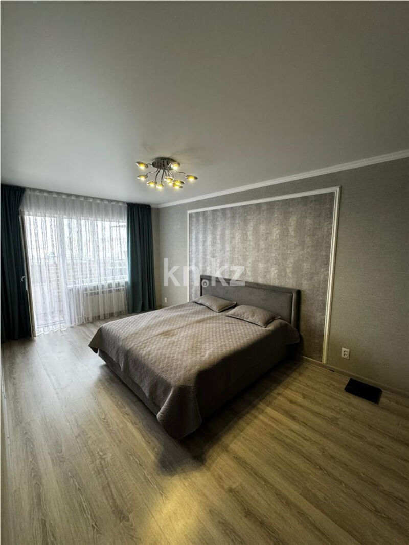 Продажа 2-комнатной квартиры, 68 м² - Продажа квартир в блочном доме в Караганде - страница 2 фото 3 из 17