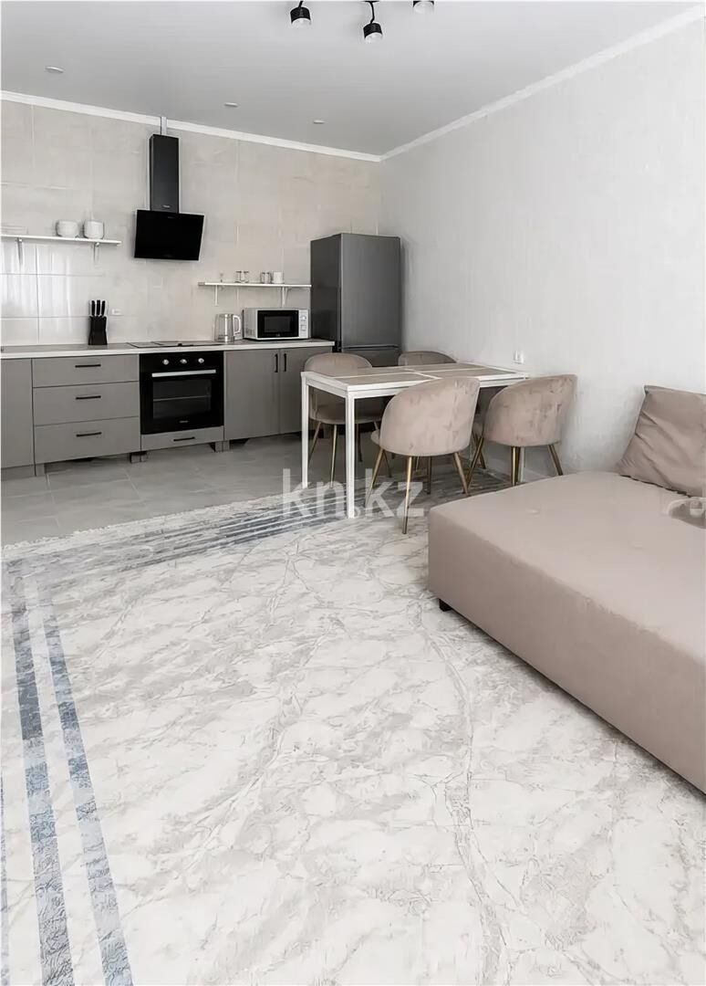 Продажа 2-комнатной квартиры, 50 м² - Продажа двухкомнатных квартир на Юго-Востоке Караганды - страница 9 фото 1 из 4