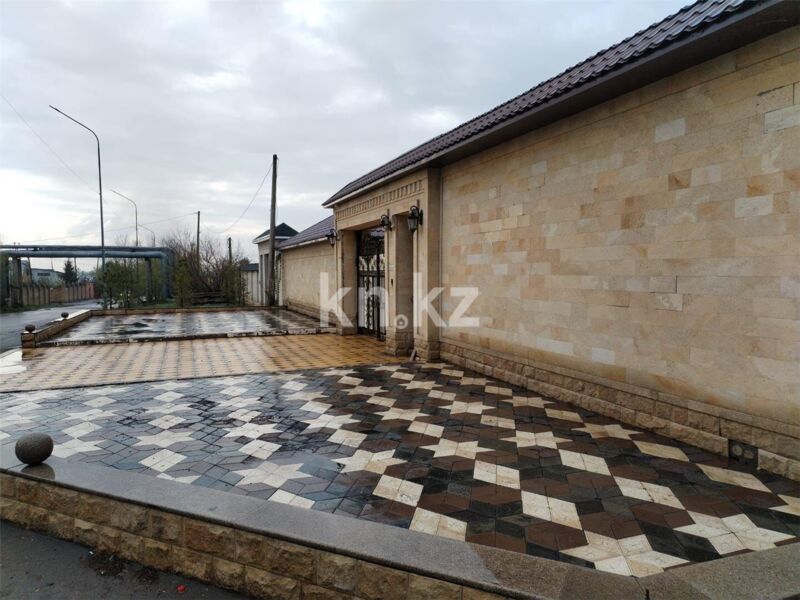 Продажа 8-комнатного дома, 400 м² - Продажа земельных участков в Темиртау фото 9 из 44