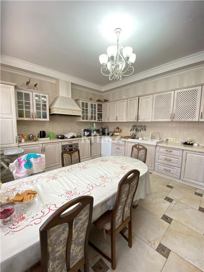 Продажа 7-комнатного дома, 461.1 м² - Продажа офисных и торговых помещений в Павлодаре фото 20 из 41
