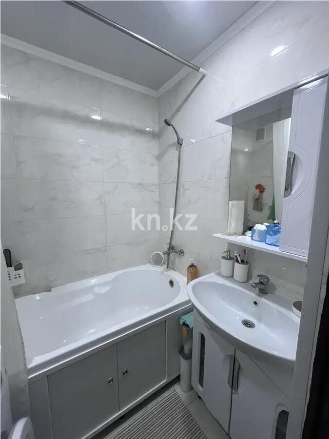 Продажа 3-комнатной квартиры, 63 м² - Продажа трехкомнатных квартир в панельном доме в Караганде - страница 3 фото 5 из 7