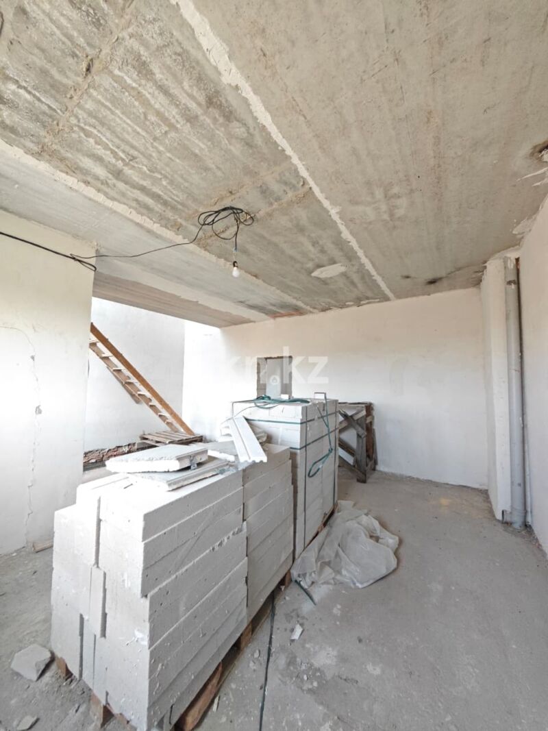 Продажа 5-комнатного дома, 216 м² - Продажа домов, коттеджей в Караганде - страница 2 фото 8 из 17