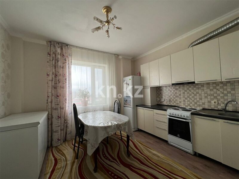 Продажа 3-комнатной квартиры, 80 м² - Продажа трехкомнатных квартир в кирпичном доме в Караганде - страница 4 фото 5 из 9