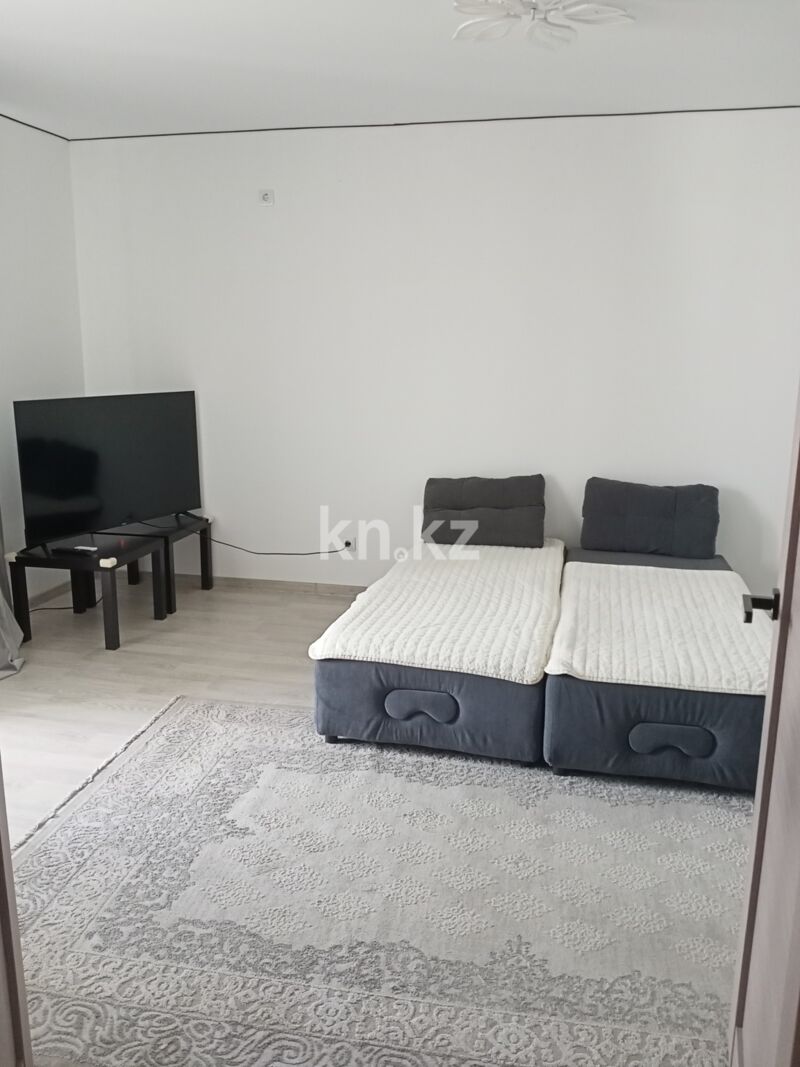 Аренда 1-комнатной квартиры, 50 м² - Аренда однокомнатных квартир помесячно от хозяев в Казахстане фото 10 из 12