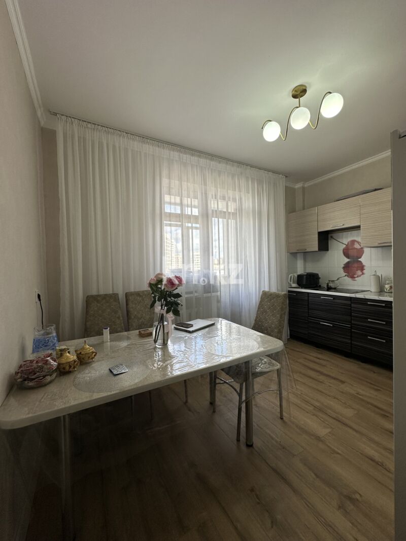 Продажа 3-комнатной квартиры, 80 м² - Продажа квартир в блочном доме в Казахстане - страница 34 фото 4 из 18