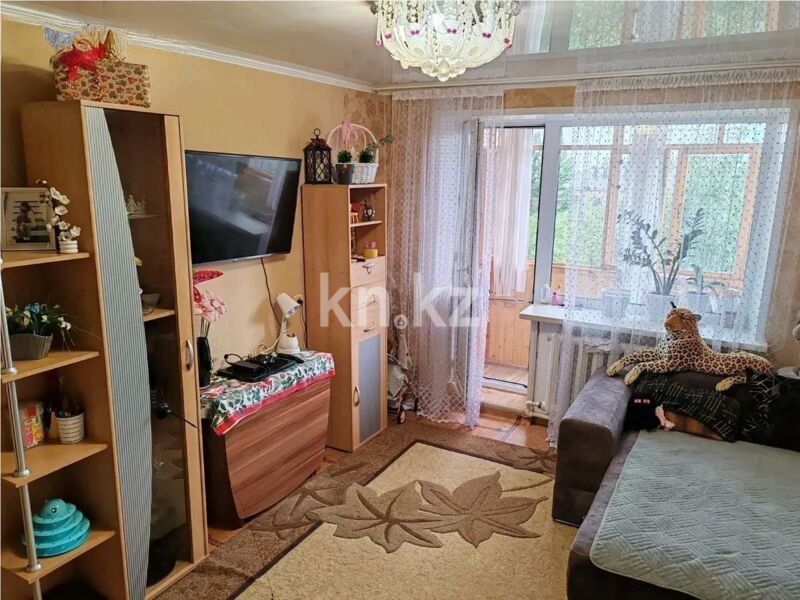 Продажа 3-комнатной квартиры, 52 м² - Продажа трехкомнатных квартир в Майкудуке Караганды - страница 7 фото 1 из 9