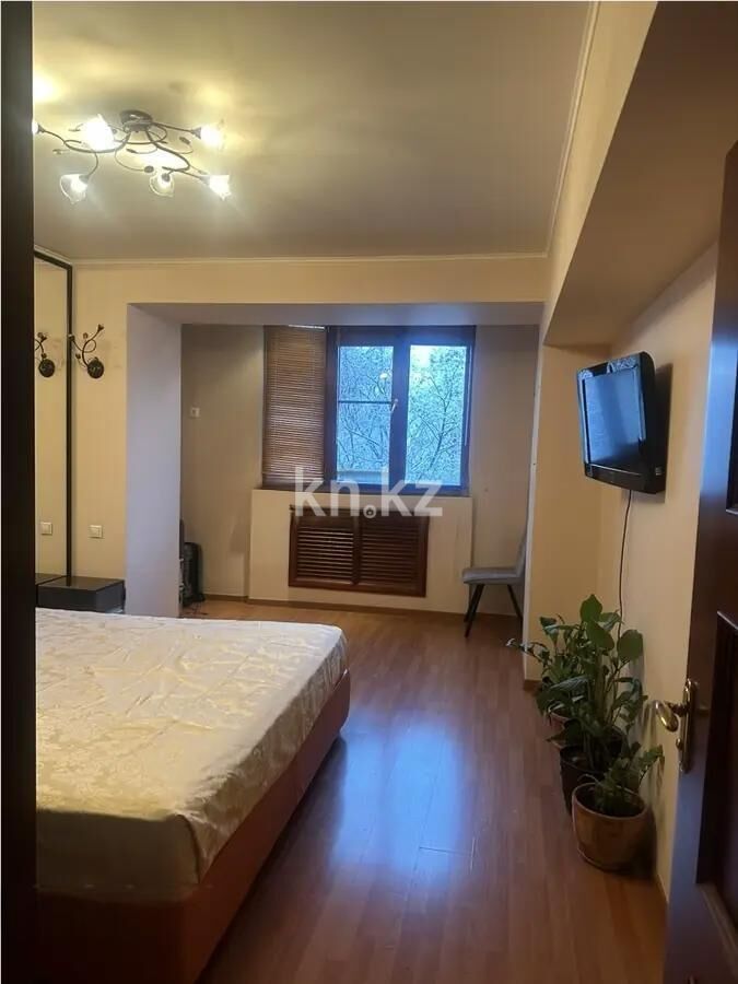 Продажа 2-комнатной квартиры, 58.1 м² - Продажа двухкомнатных квартир в панельном доме в Алматы - страница 27 фото 1 из 3