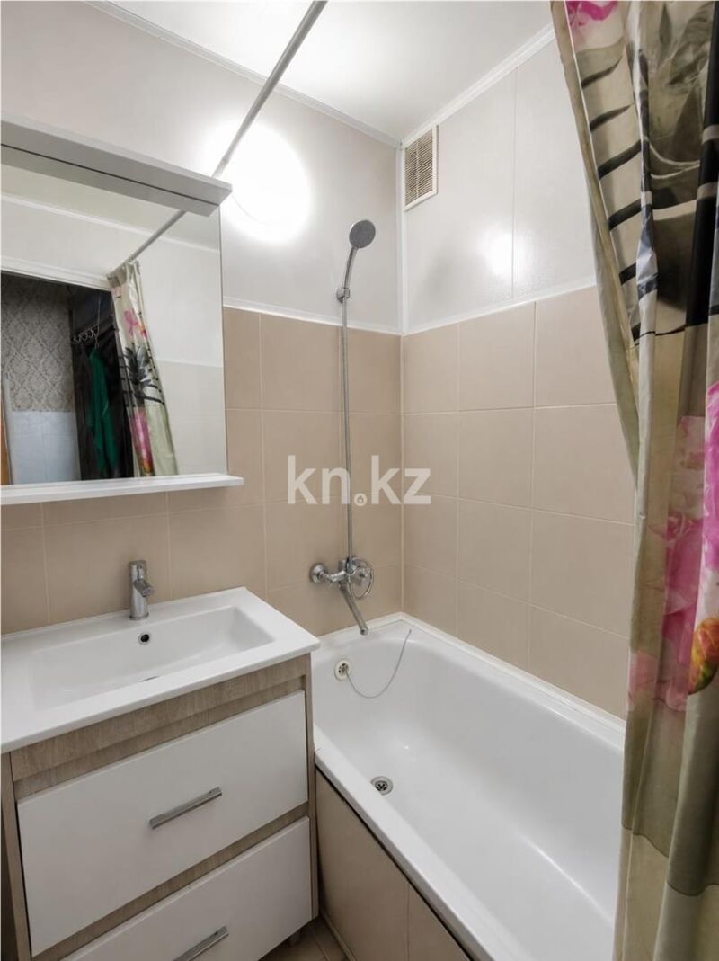 Продажа 4-комнатной квартиры, 61 м² - Продажа четырехкомнатных квартир в панельном доме в Караганде - страница 3 фото 6 из 8