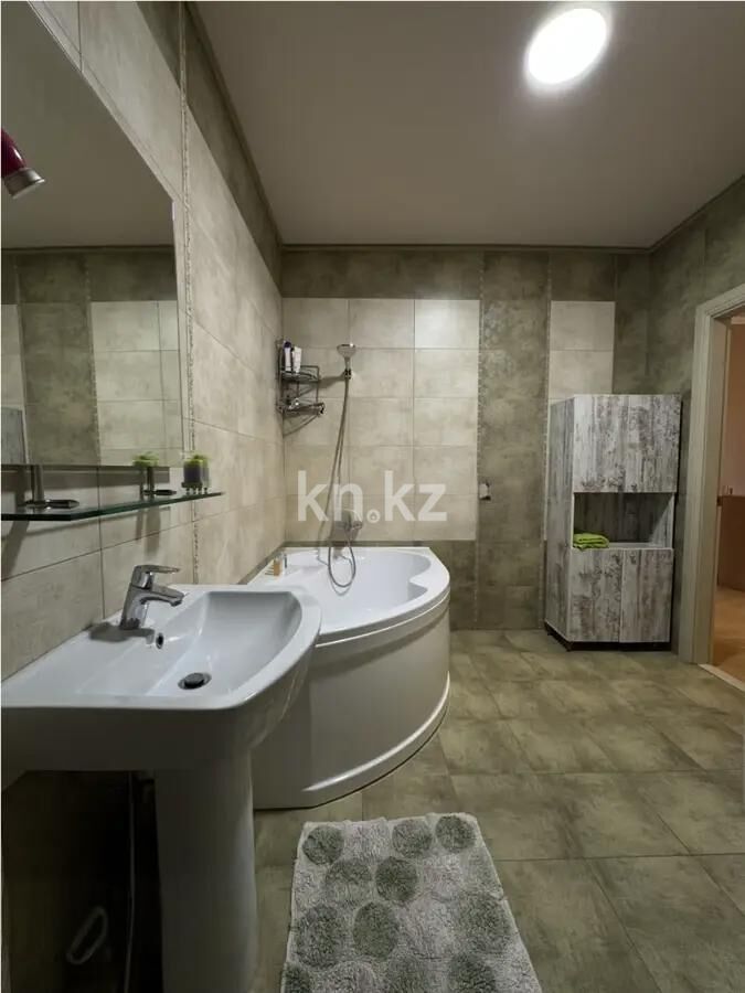 Продажа 6-комнатной квартиры, 200 м² - Продажа пятикомнатных и более квартир в Бостандыкском р-не Алматы - страница 2 фото 3 из 3