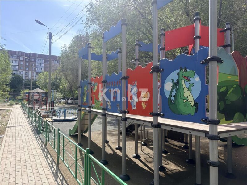 Продажа 4-комнатной квартиры, 77 м² - Продажа четырехкомнатных квартир в панельном доме в Караганде фото 28 из 31
